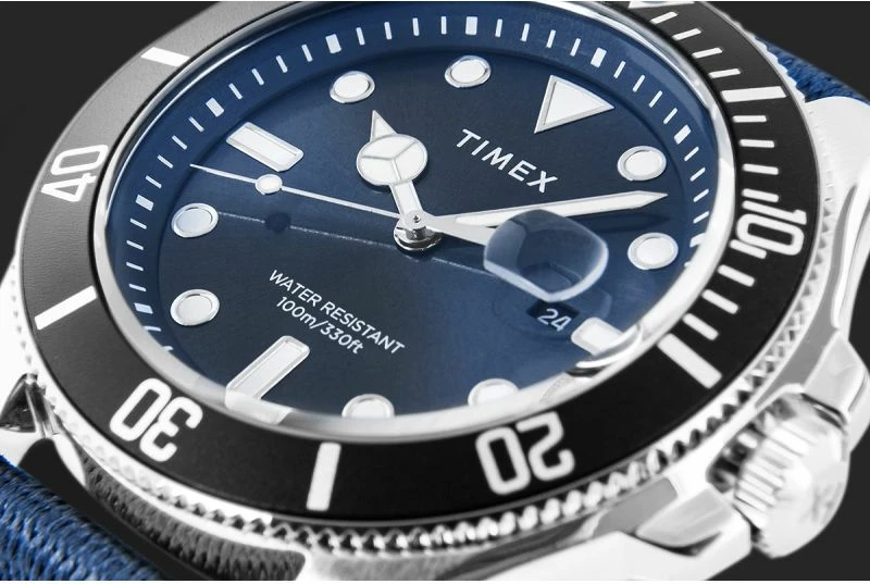 Orë dore për meshkuj Timex, e zezë