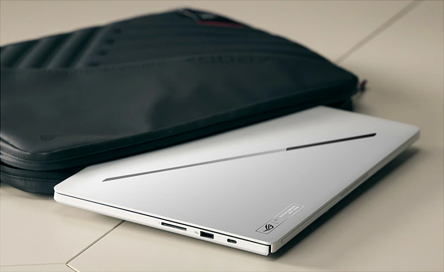 Laptop ASUS ROG Zephyrus G14 GU405AR-SY106W, Core Ultra 9 386H, 32GB RAM, 1TB SSD, RTX 5070 Ti, Windows 11 Home, i bardhë
