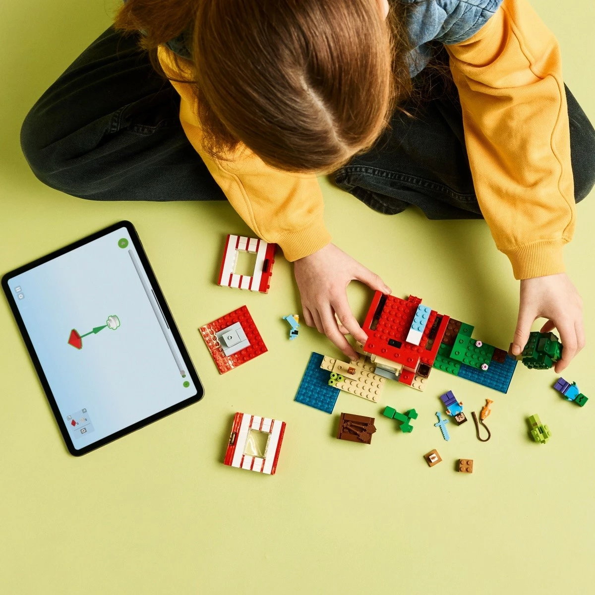 Set LEGO Minecraft Jungle TNT House 21275, 287 pjesë