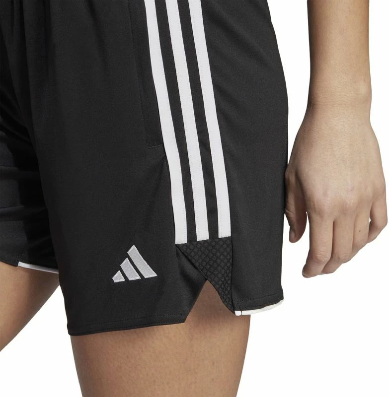 Shorce për femra adidas, të zeza