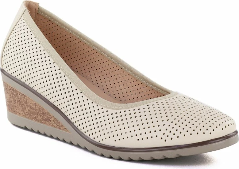 Këpucë me takë të plotë për femra Vinceza 58629, bezhë