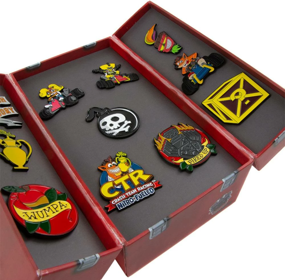 Set pinash enamel Numskull Crash Team Racing Nitro-Fueled, Crash Bandicoot, set 11 copë