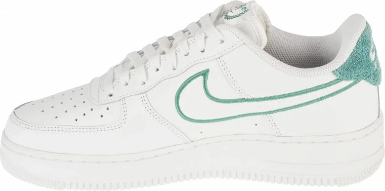 Atlete për meshkuj Nike, të bardha