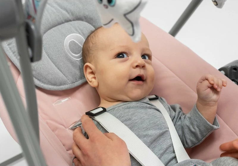 Lëkundëse elektrike për bebe Lionelo Otto Cozy 5 shpejtësi, tinguj natyre, timer, rrip 5-pikësh, 67 x 55 x 76 cm, gri