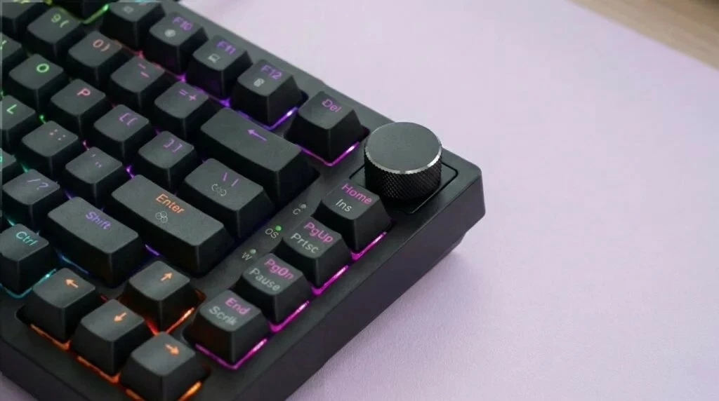 Tastierë gaming Savio Astral, 75%, Outemu White Jade, RGB, wired, e zezë