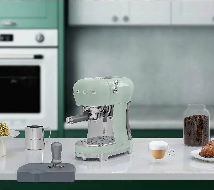 Makinë espresso Smeg ECF02PGEU, 15 bar, 1350 W, rezervuar 1 L, pastel green