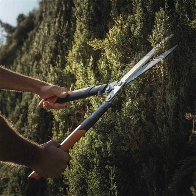 Gërshërë për gardh Fiskars PowerGear X HSX92 (1023631), teh çeliku me veshje PTFE, dorezë alumini, portokalli/zi