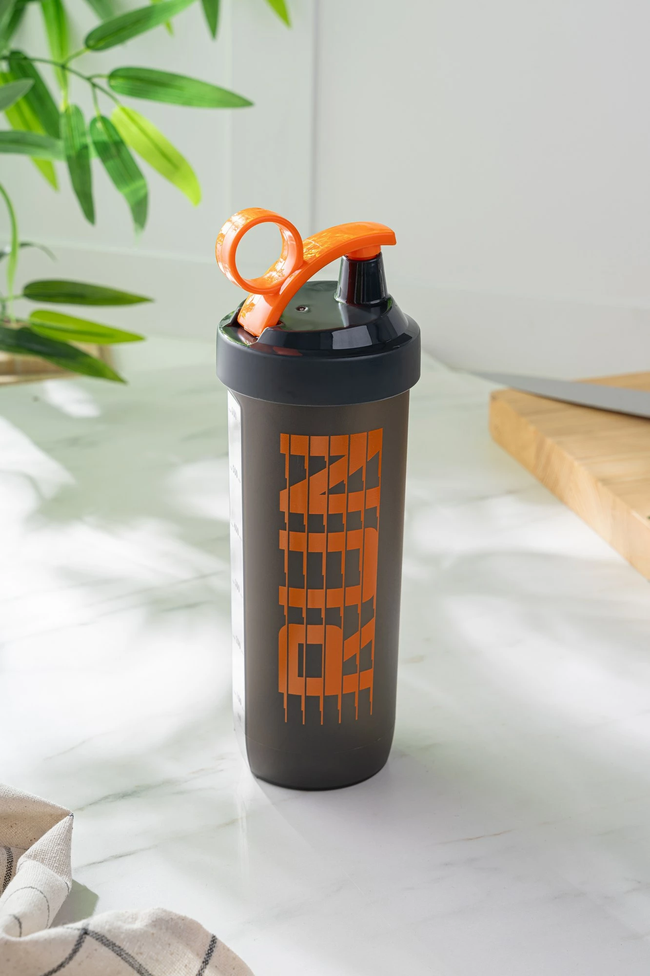 Shishe Hermia Concept, shumëngjyrëshe, AnMWatbOraP01-74 RUN, 740ml