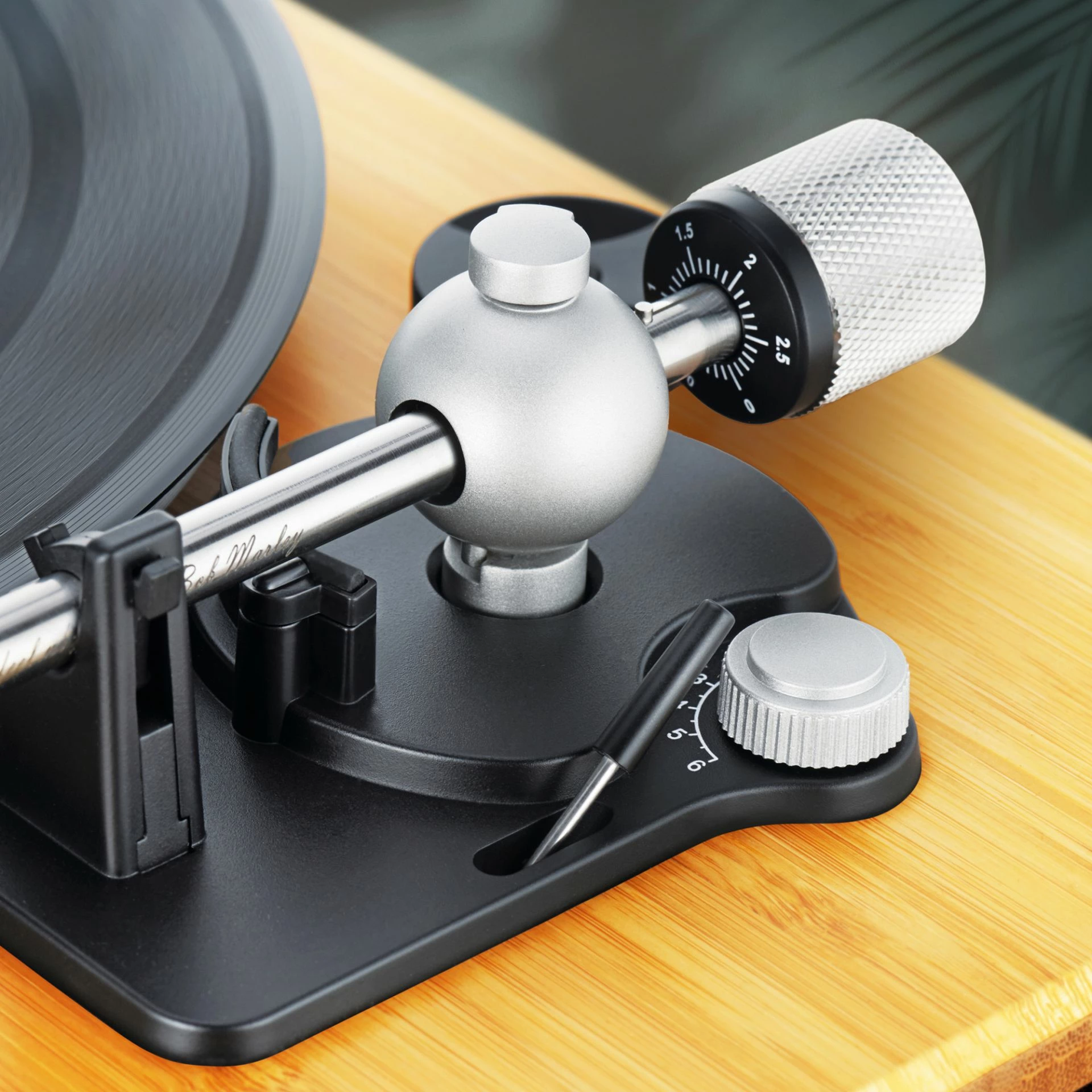 Gramafon House of Marley Stir It Up Wireless 2, Bluetooth 5.3, preamp i integrum, belt drive, 2 shpejtësi, bambu/zi