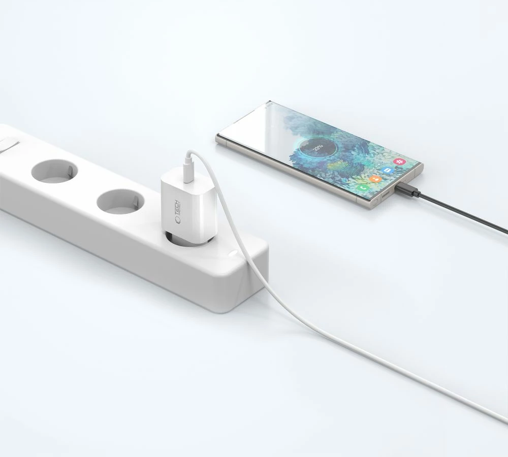 Karikues muri Tech-Protect NC20W me USB-C, i bardhë