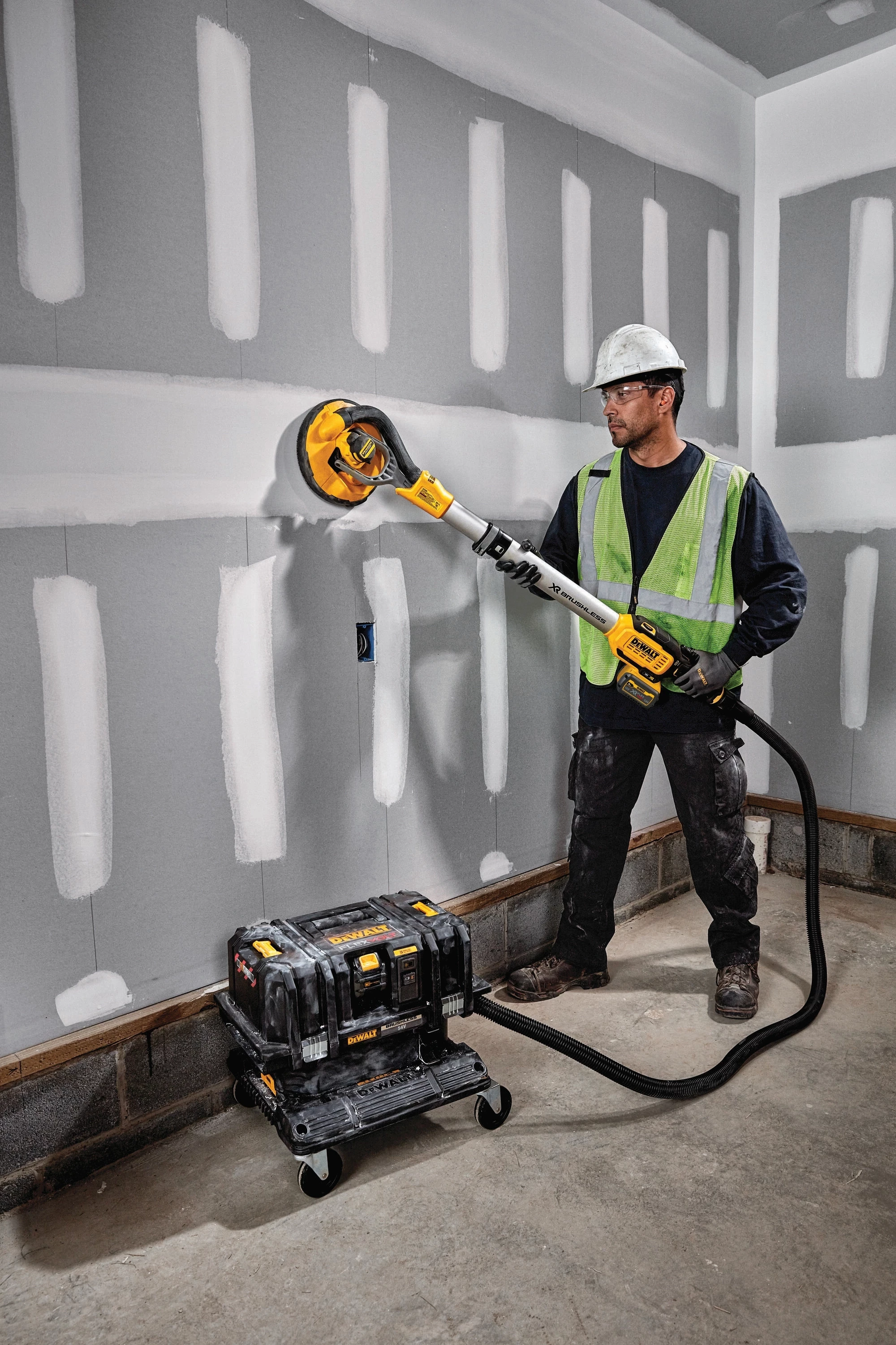 Lëmues teleskopik për gips Dewalt DCE800T2 18V 2x6.0Ah + karikues, verdhë/zi