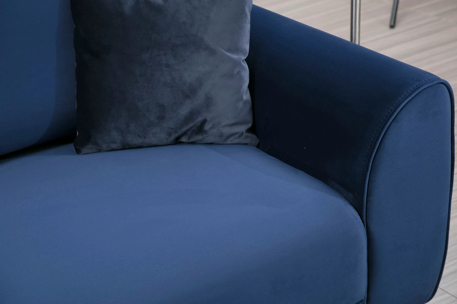 Kënd divan-krevat Atelier del Sofa, kënd majtas, ngjyrë blu e errët (Chl-3R)