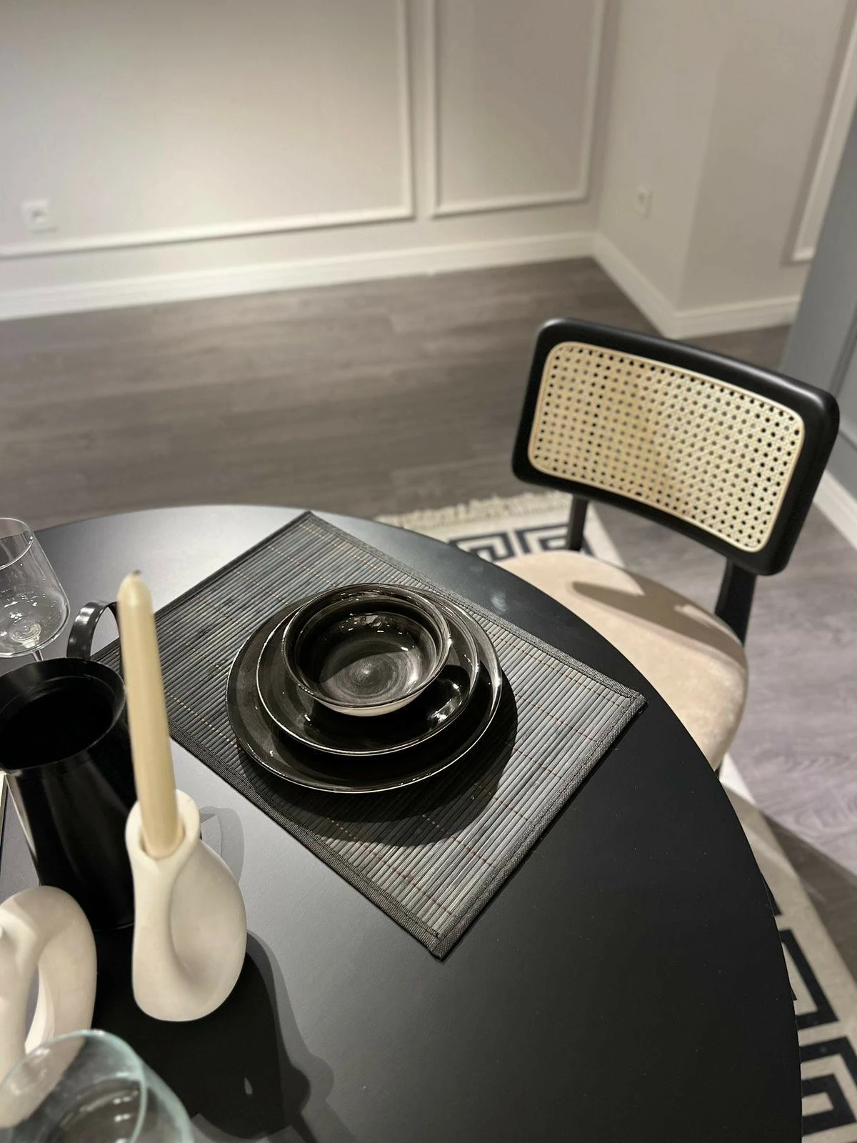 Set tavoline me karrige për ngrënie (5 copë), Skye Decor, Bell, e zezë, e bardhë