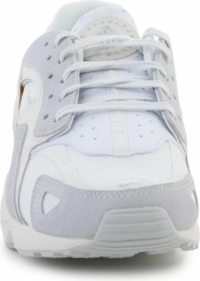 Atlete për meshkuj Nike, të bardha