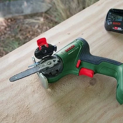 Sharrë NanoBlade pa kabllo Bosch UniversalCut 18V-65 18V, prerje druri deri 65 mm, pa bateri/karikues, jeshile