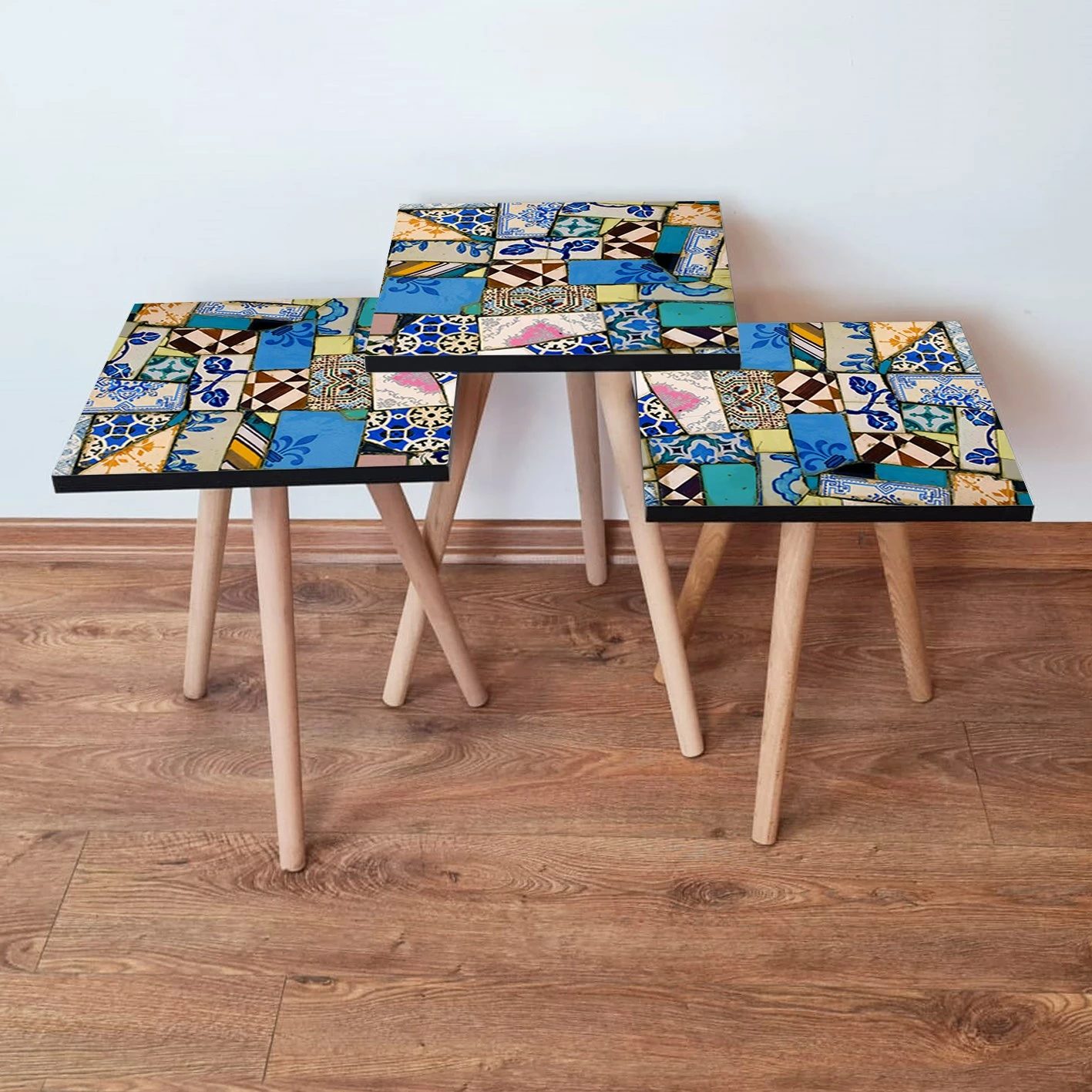 Set tavolinash ndihmëse, 3 copë, Skye Decor, shumëngjyrëshe, 3Shp25