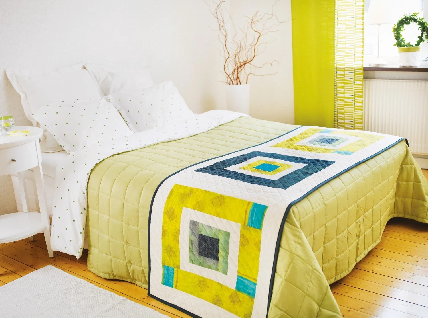 Makinë qepëse Husqvarna Viking E20, e bardhë