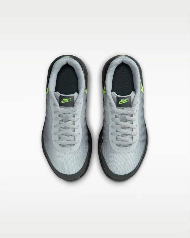 Atlete Nike Air Max Invigor CD1515-004, të zeza [Madhësia: 40.5]