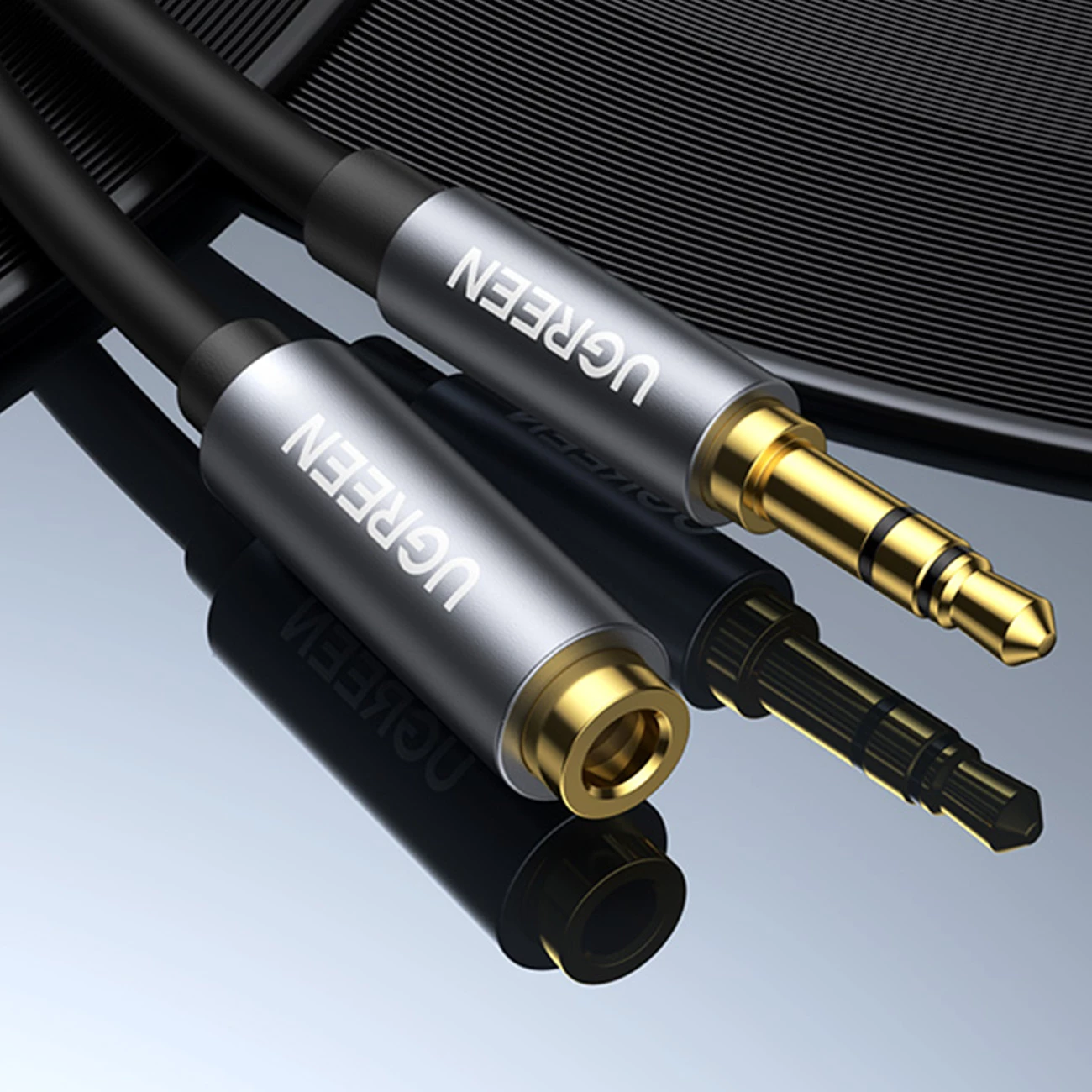 Kabllo audio zgjatues Ugreen AV118 10592, mini jack 3.5 mm mashkull/femër, 1m, argjendtë