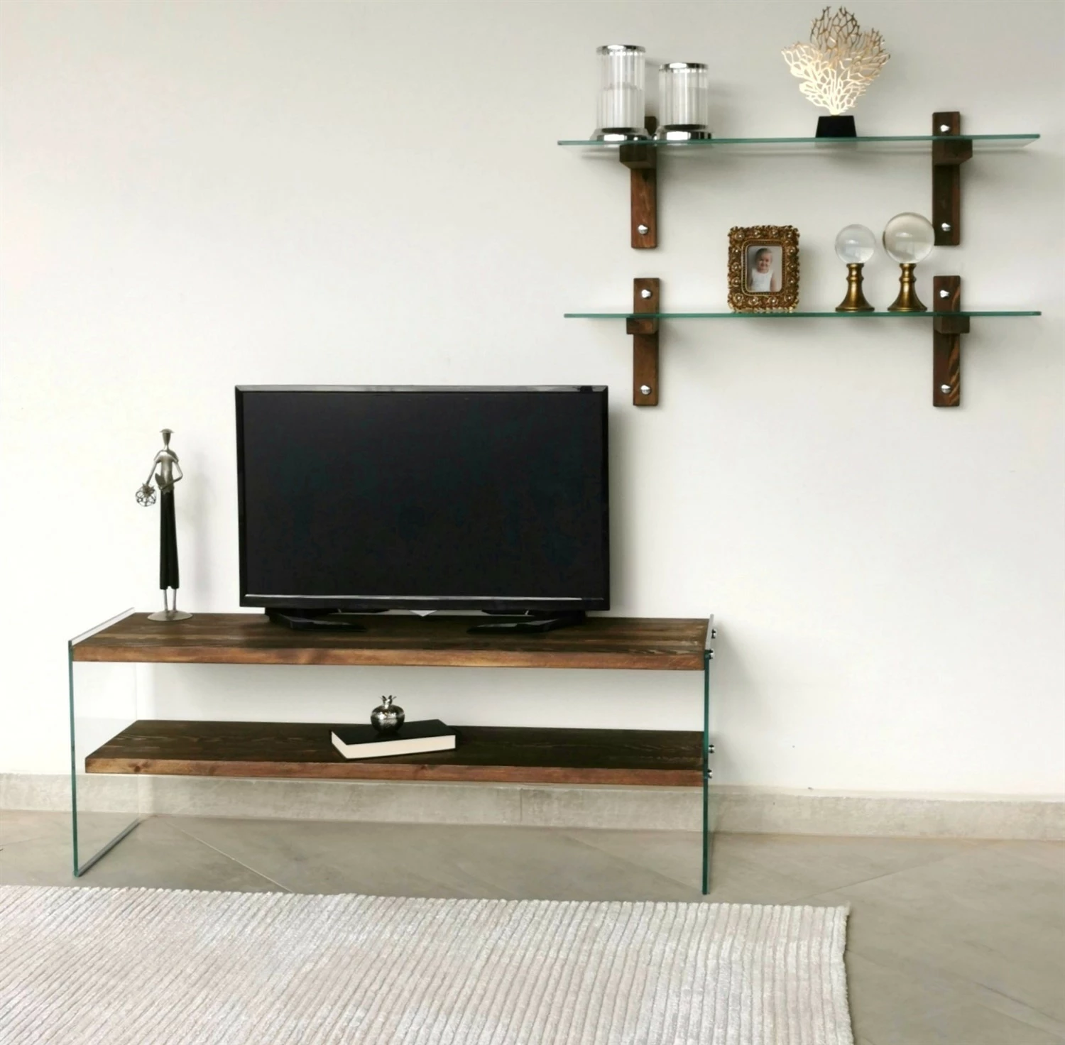 Set për TV, dru pishe, xham i temperuar, ngjyrë arre, Skye Decor, TV105