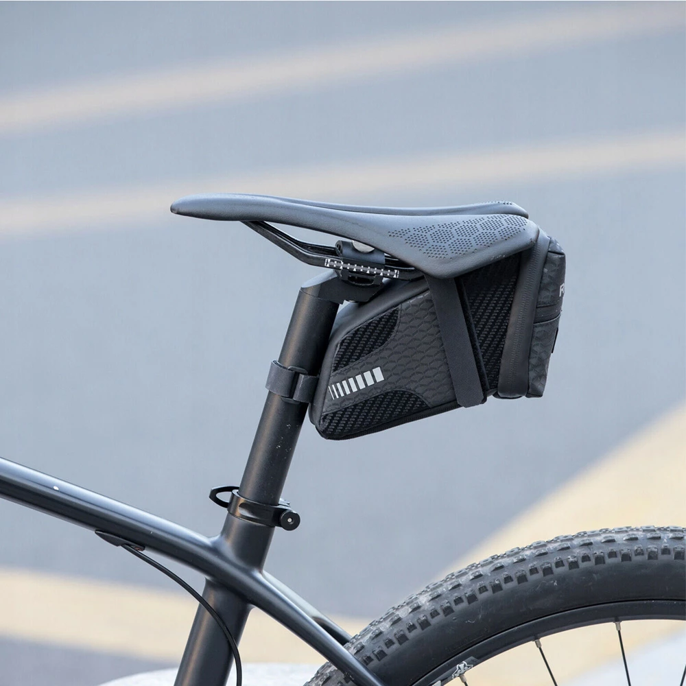 Çantë biçiklete Rockbros C29-BK, nën sedilje, 1.5L, e zezë