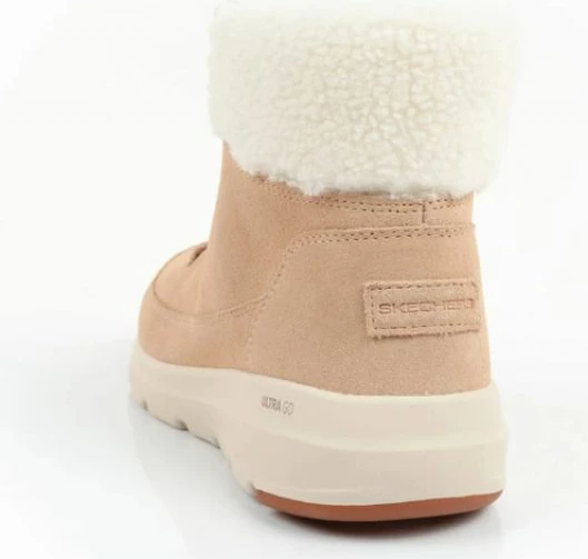 Atlete femra Inny, bezhë