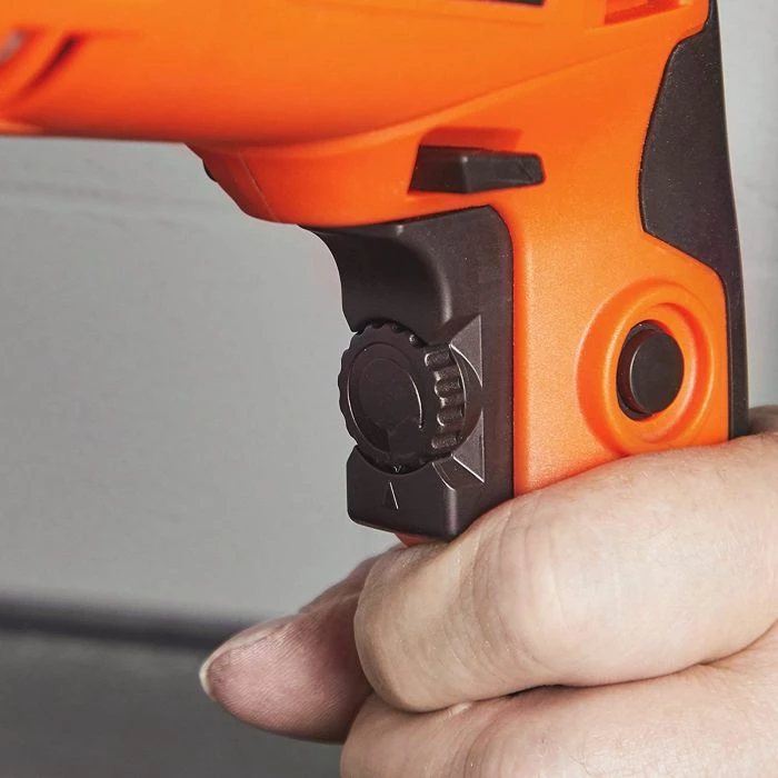 Burmashinë goditëse (rotary hammer) VONHAUS 3500151 710W, mandrinë 13mm, 0-2600 rpm, set me 9 shpona + kuti, portokalli/zi