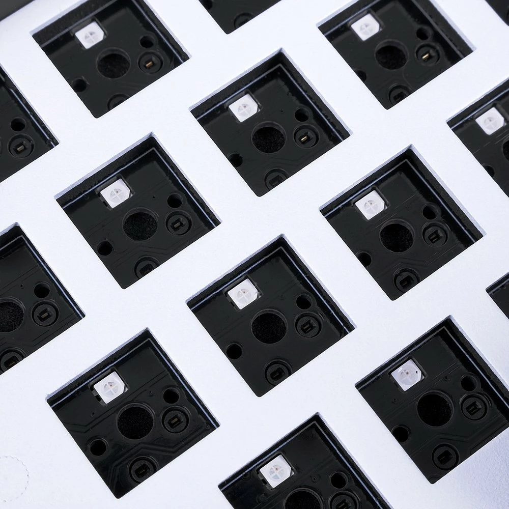 Tastierë mekanike SHARKOON SKILLER SGK50 S4, 60%, Kailh Red, RGB, e bardhë/zezë