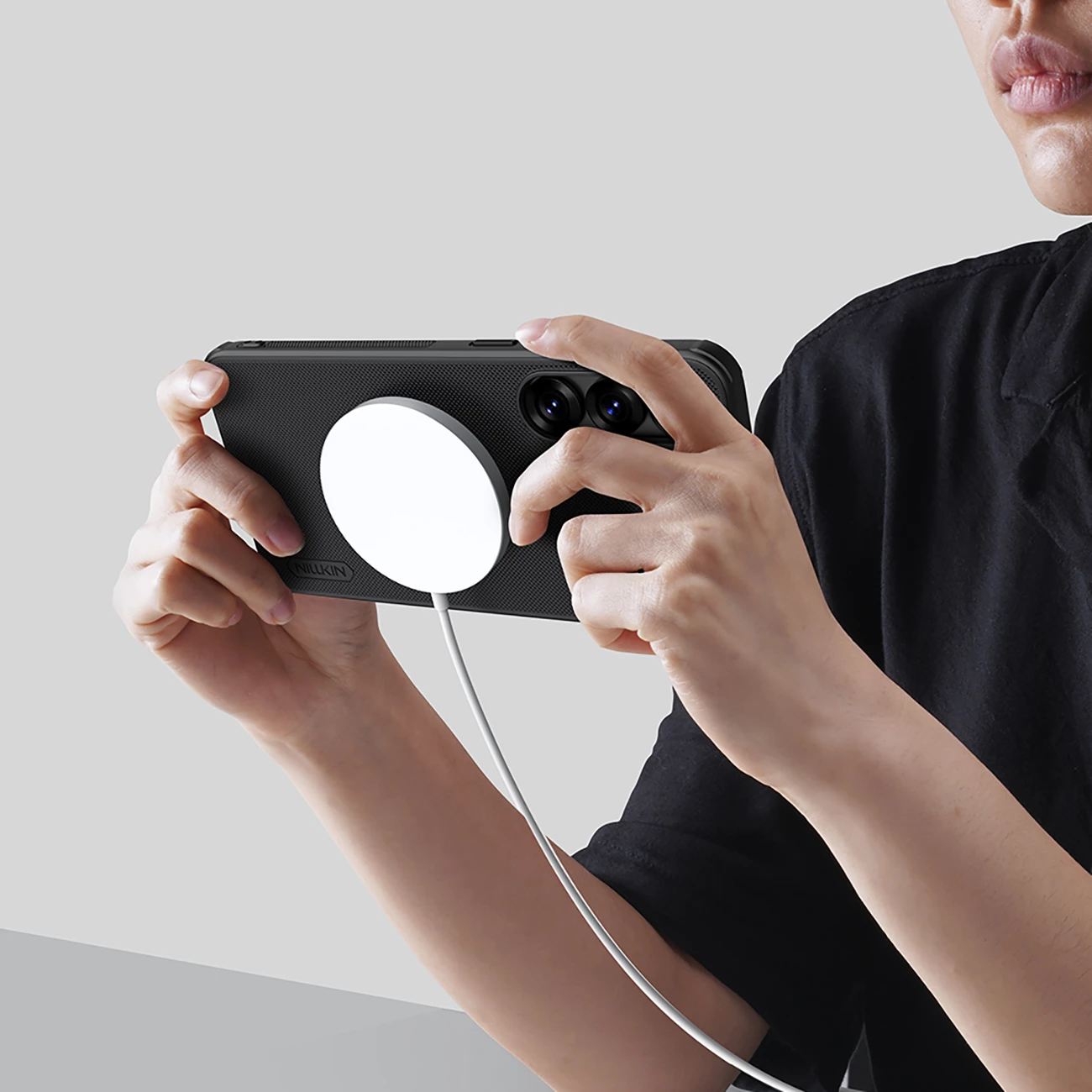 Mbështjellës Nillkin Super Frosted Shield Pro Magnetic për Samsung Galaxy S25+ me MagSafe, Zi