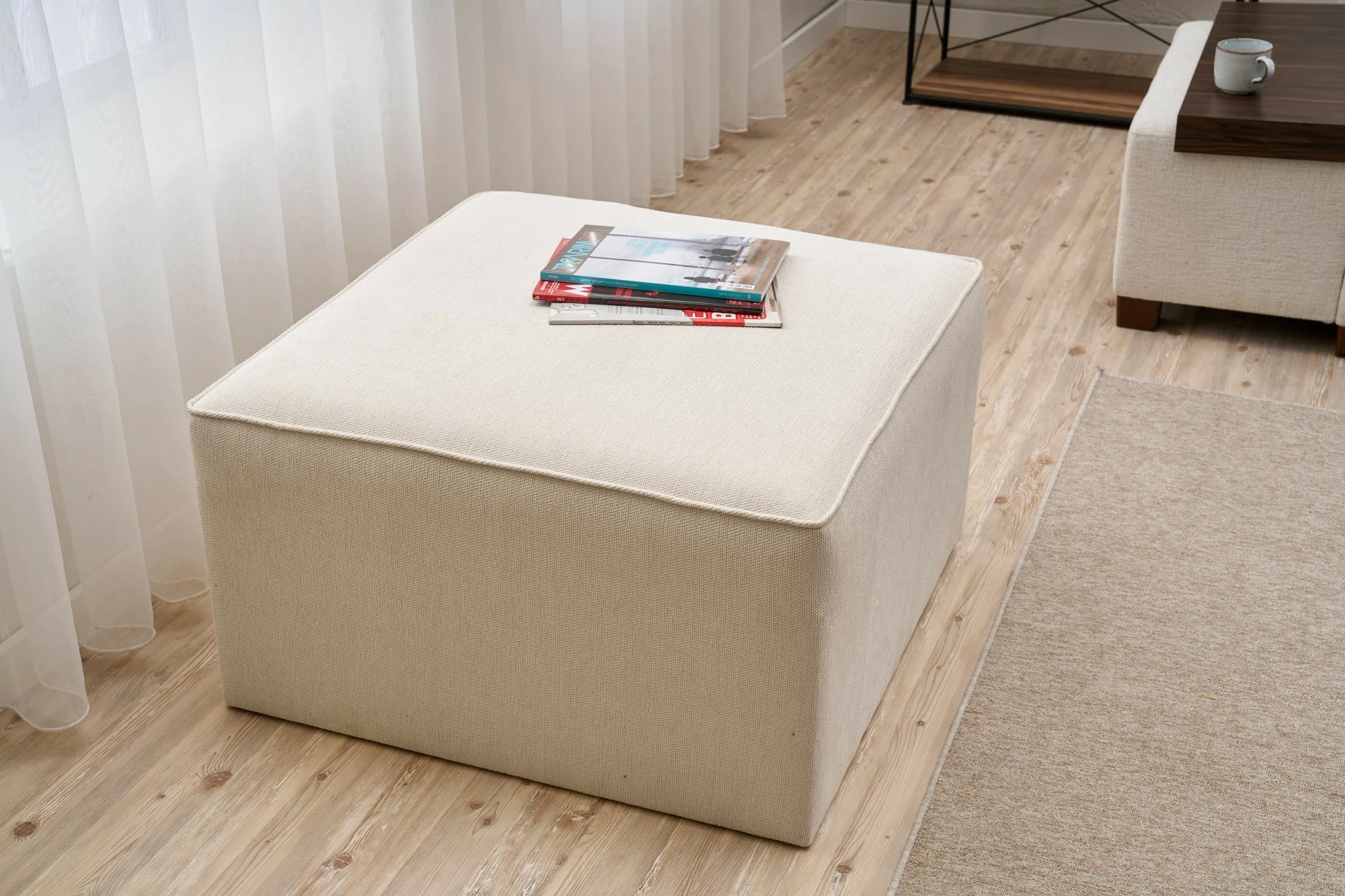 Puf Atelier del Sofa, krem, Kozan