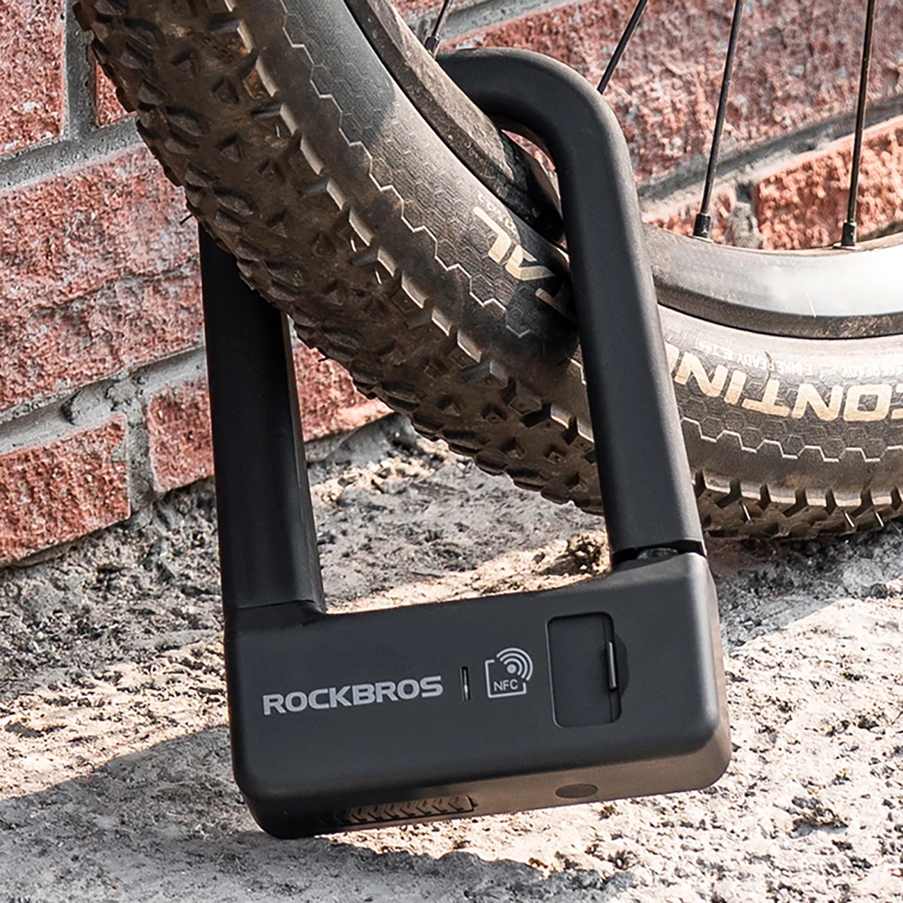 Dryç biçiklete smart Rockbros RBNS1 me NFC, bateri 600 mAh, set me 2 çelësa + 2 karta NFC + sticker, e zezë