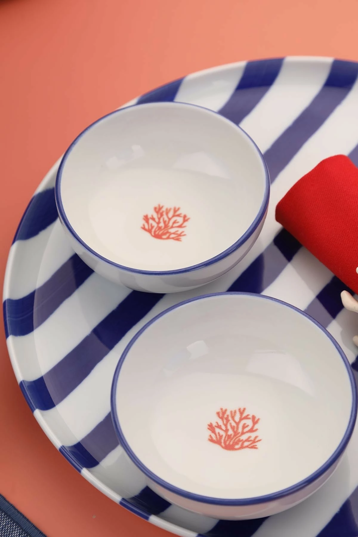 Set tasash porcelani, shumëngjyrëshe, Hermia Concept, NNMUL08KSS4880784 (4 copë)