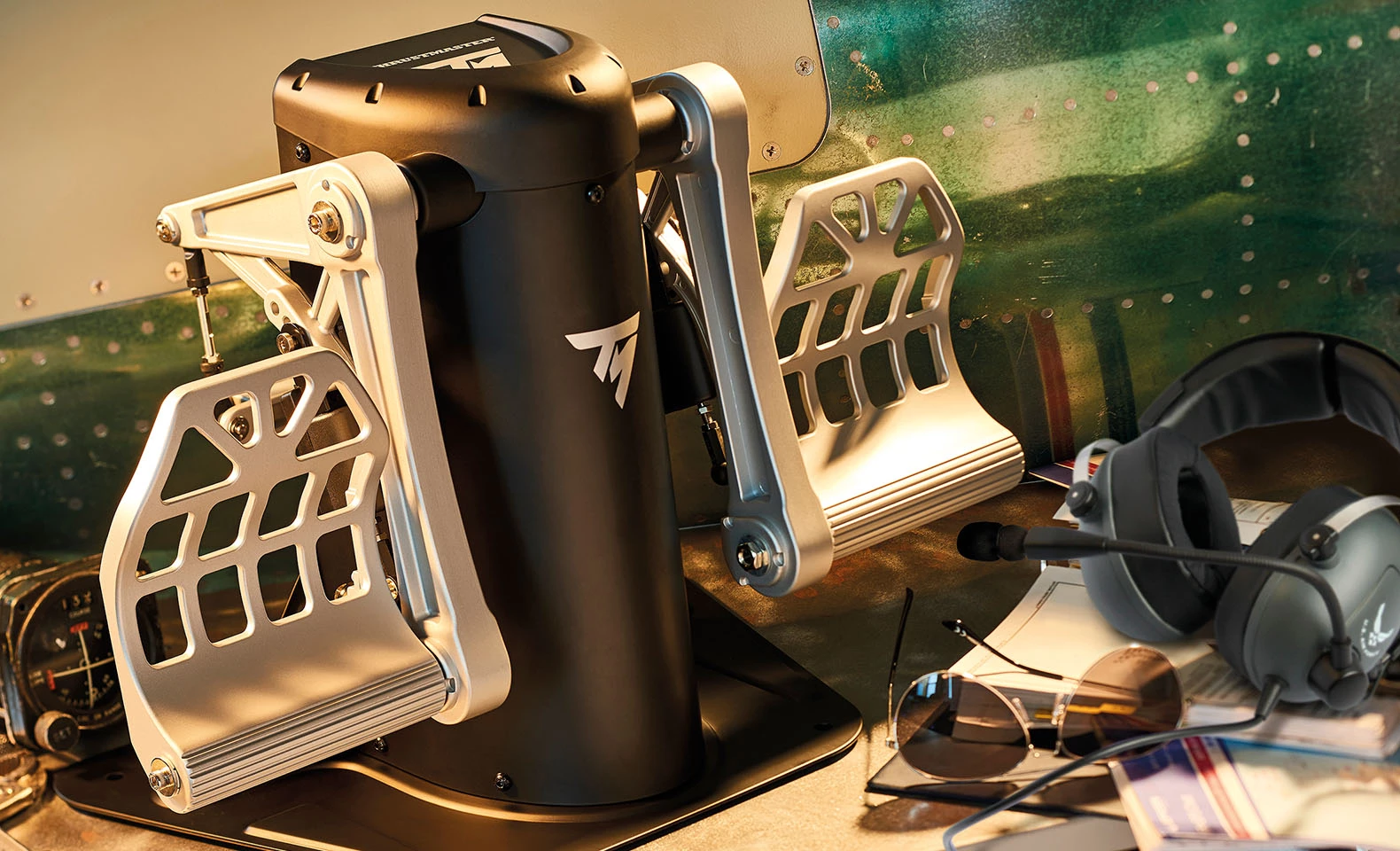 Pedale rudder për flight simulator Thrustmaster TPR Pendular Rudder, zi/argjend