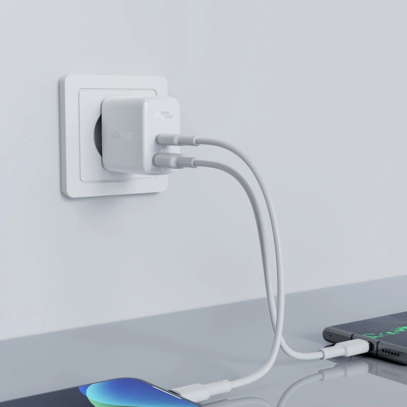 Karikues muri Acefast A5, 32W, USB Type-C/USB-A, i bardhë