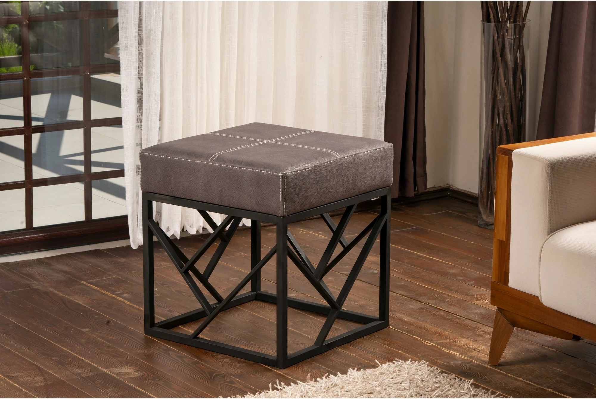 Puf Atelier del Sofa, ngjyrë antracit, këmbë metalike