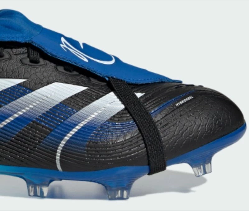 Atlete futbolli adidas për meshkuj, të zeza/blu [Madhësia: 45 1/3]