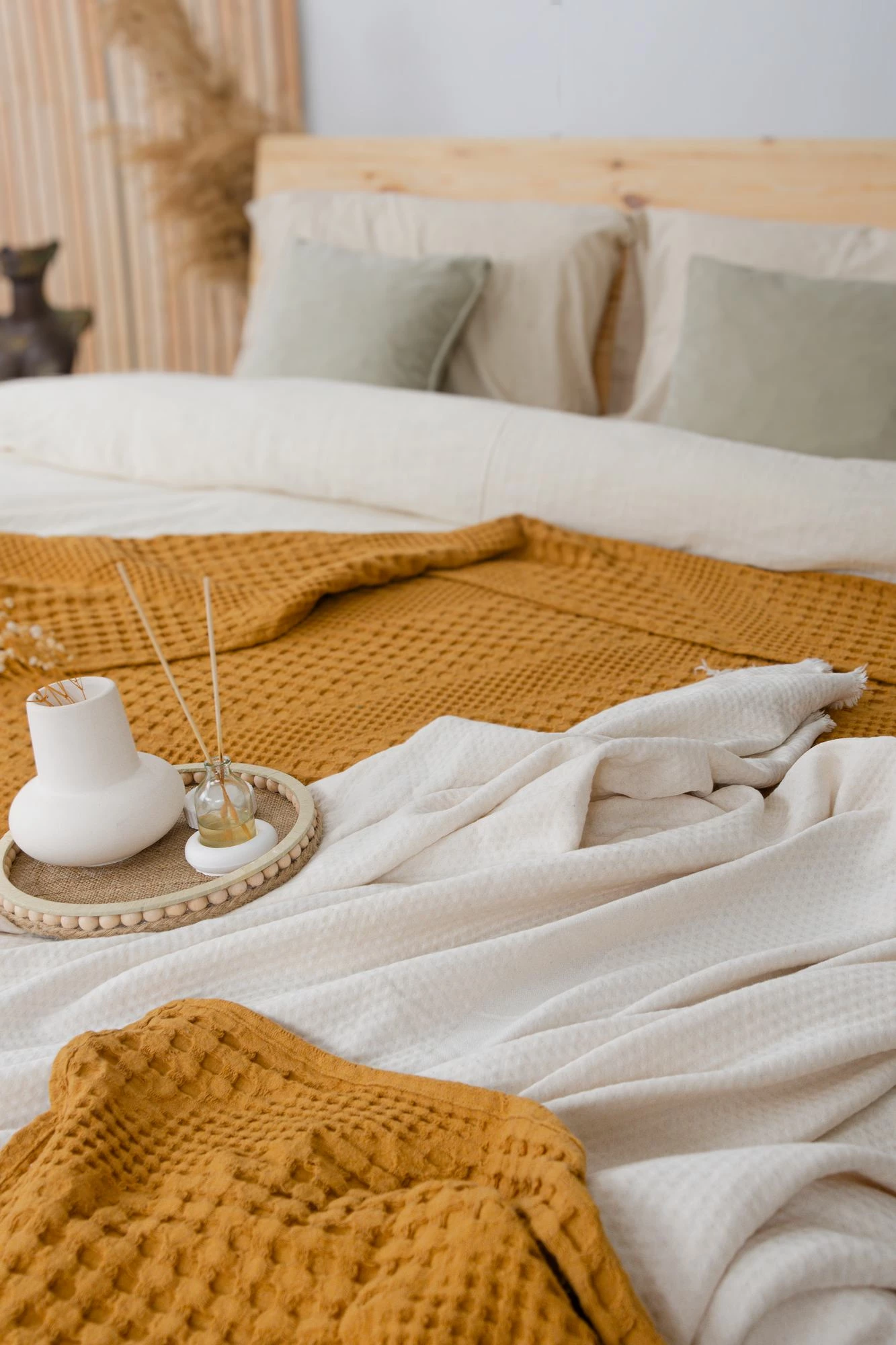 Mbulesë krevati king Joanna, ngjyrë mustard, L'Essentiel Linge de Maison