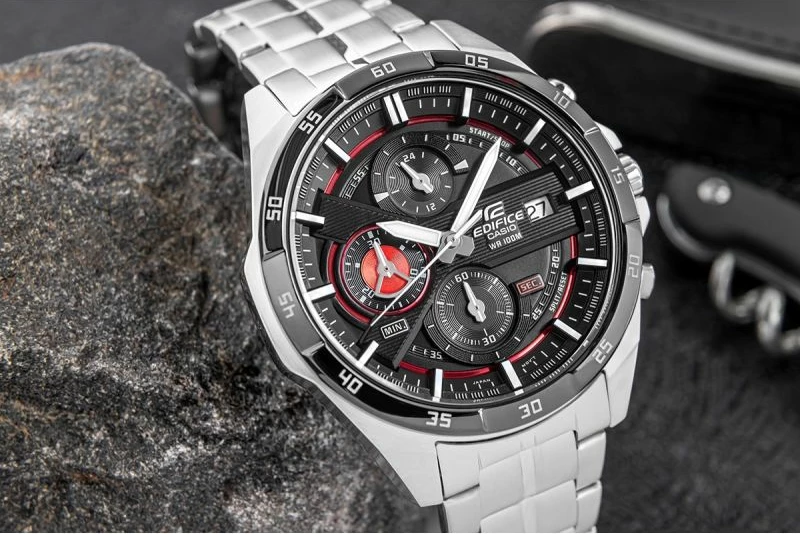 Orë dore për meshkuj CASIO, e zezë