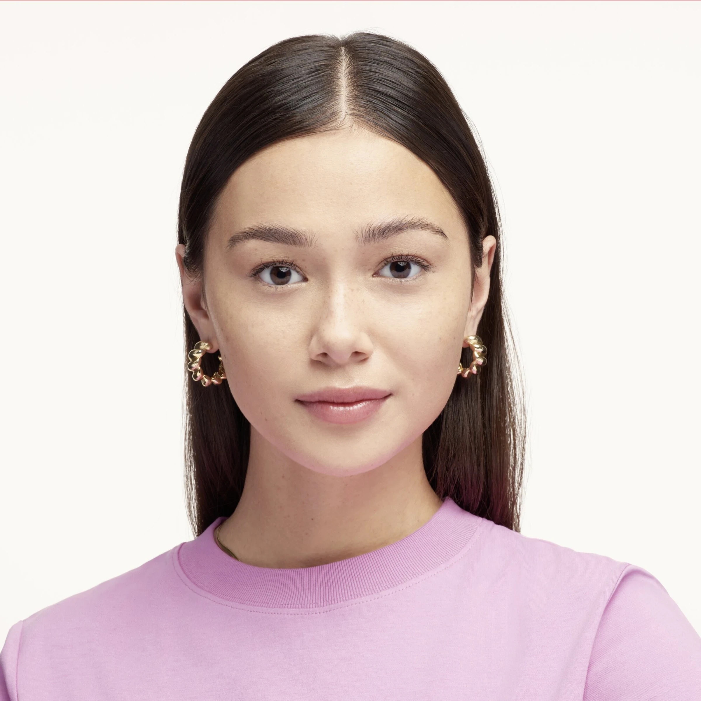 Korrektor Essence Multitask no. 10 Peachy Ivory, 3 ml