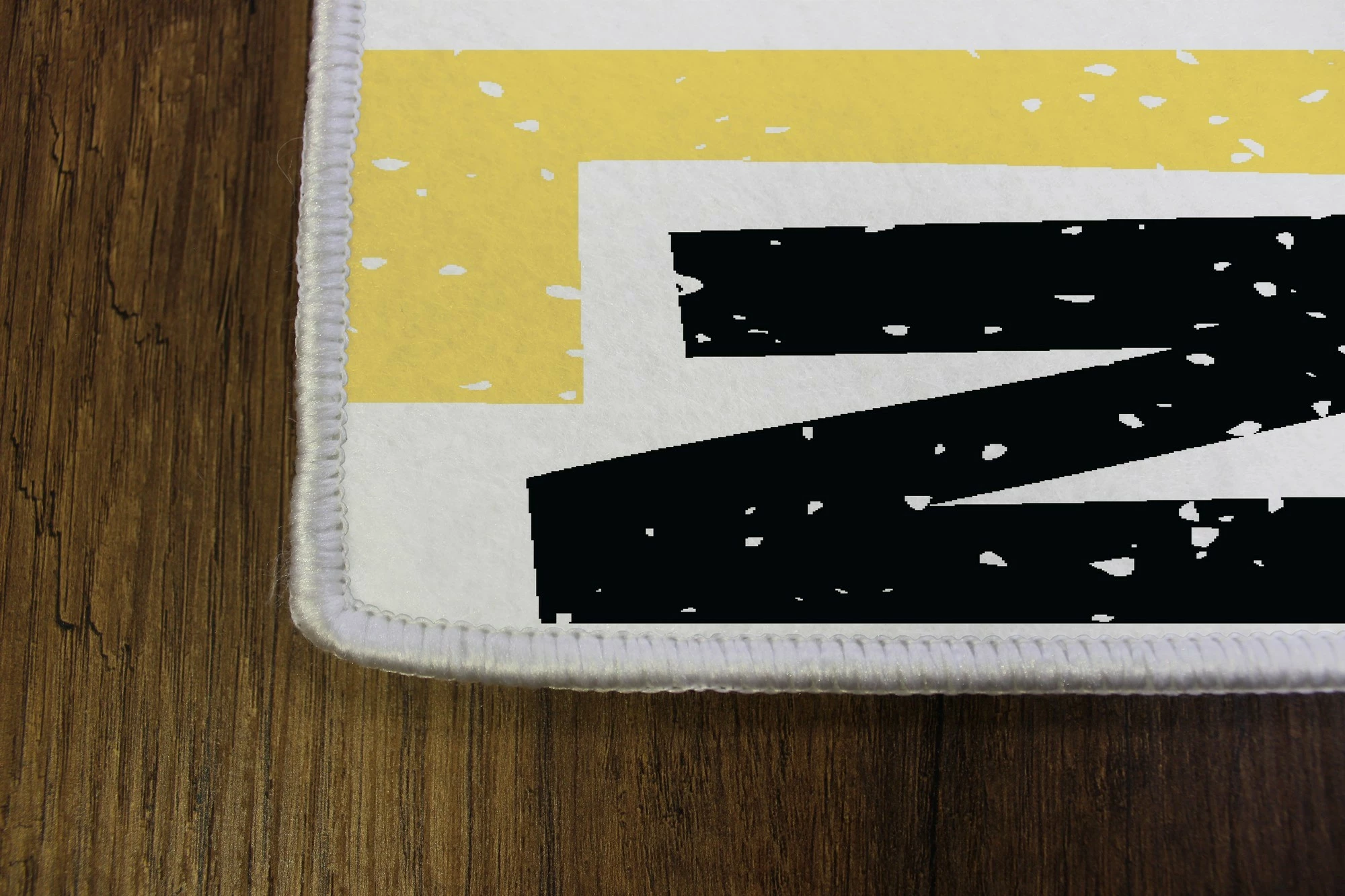 Qilim shumëngjyrësh me shkronja, 120x180cm, Conceptum Hypnose, EXFAB120