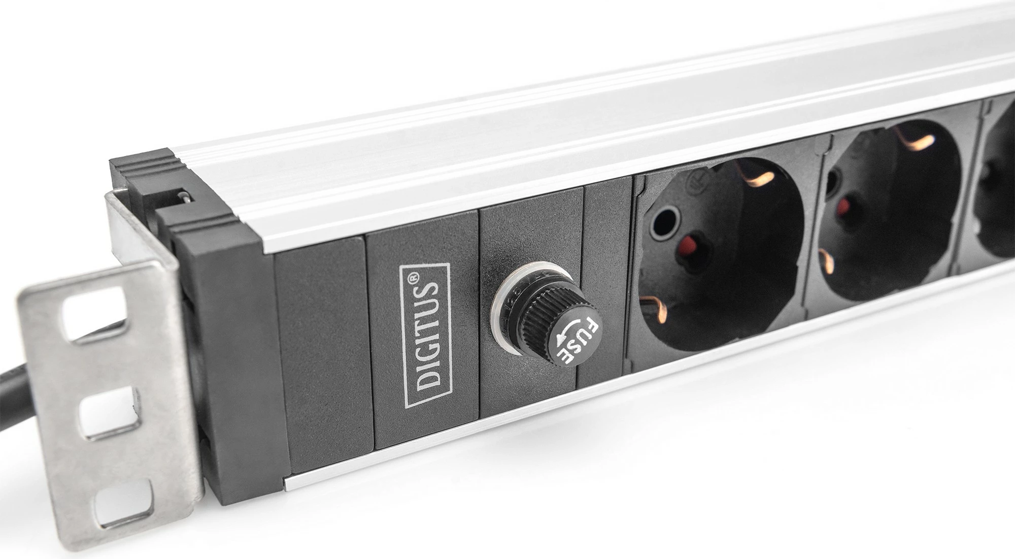 Prizë rack Digitus 8-portshe 1U, IEC C14, e zezë