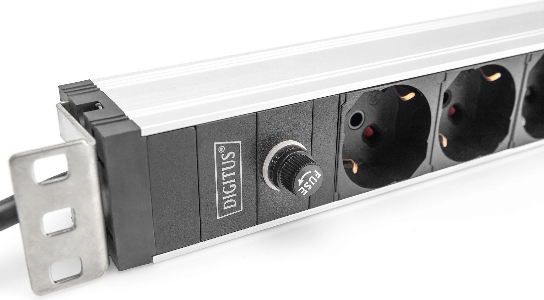 Prizë rack Digitus 8-portshe 1U, IEC C14, e zezë