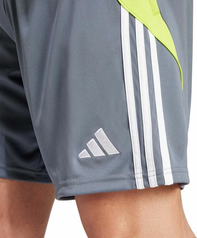 Shorce për stërvitje për meshkuj adidas Tiro 24, gri [Madhësia: XL]