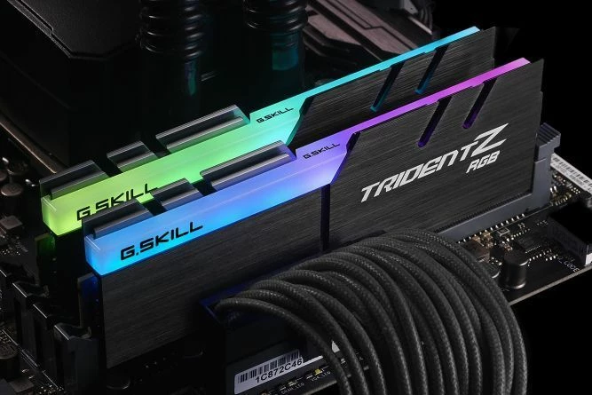 RAM Memorje G.Skill Trident Z RGB F4-3200C16D-32GTZRX 32GB DDR4 3200MHz CL16, e zezë, set 2x16GB