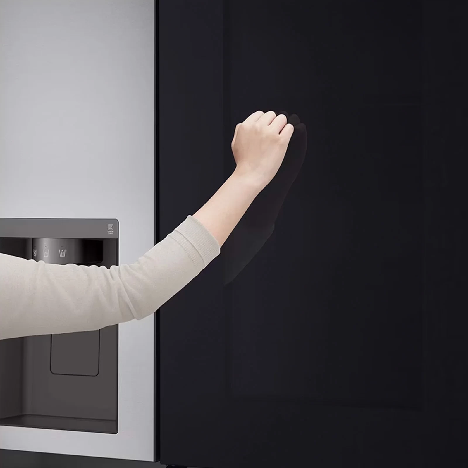 Frigorifer side-by-side, LG, GSXV80PZLE, 635 L, InstaView Door-in-Door, WiFi, dozues uji/akulli, klasë energjie E, 179 x 91.3 cm, Platinum Silver