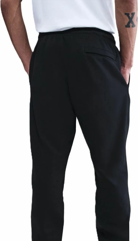 Pantallona sportive Nike për meshkuj, të zeza