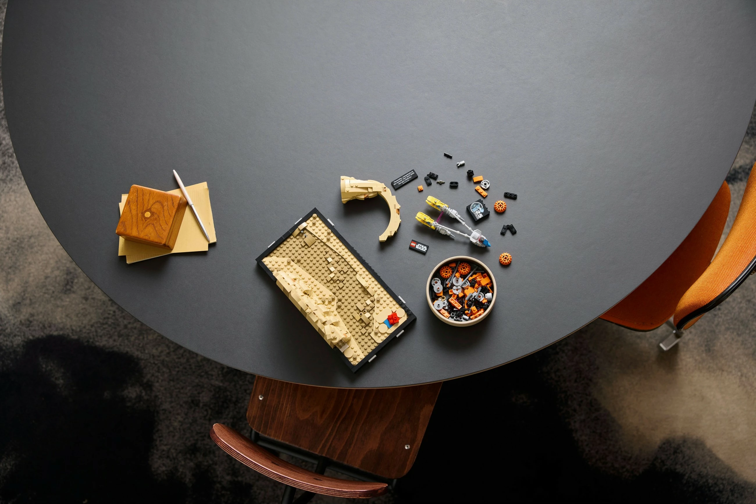 Set ndërtimi LEGO Mos Espa Podrace Diorama, 718 pjesë, shumëngjyrësh