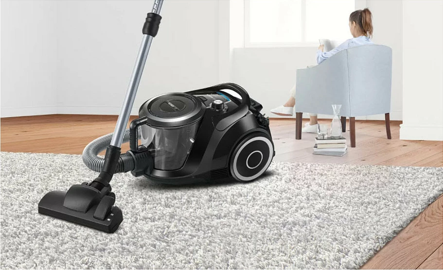 Fshesë me korrent Bosch Serie 6 BGC41XSIL, 700 W, pa qese, 2.4 L, e zezë