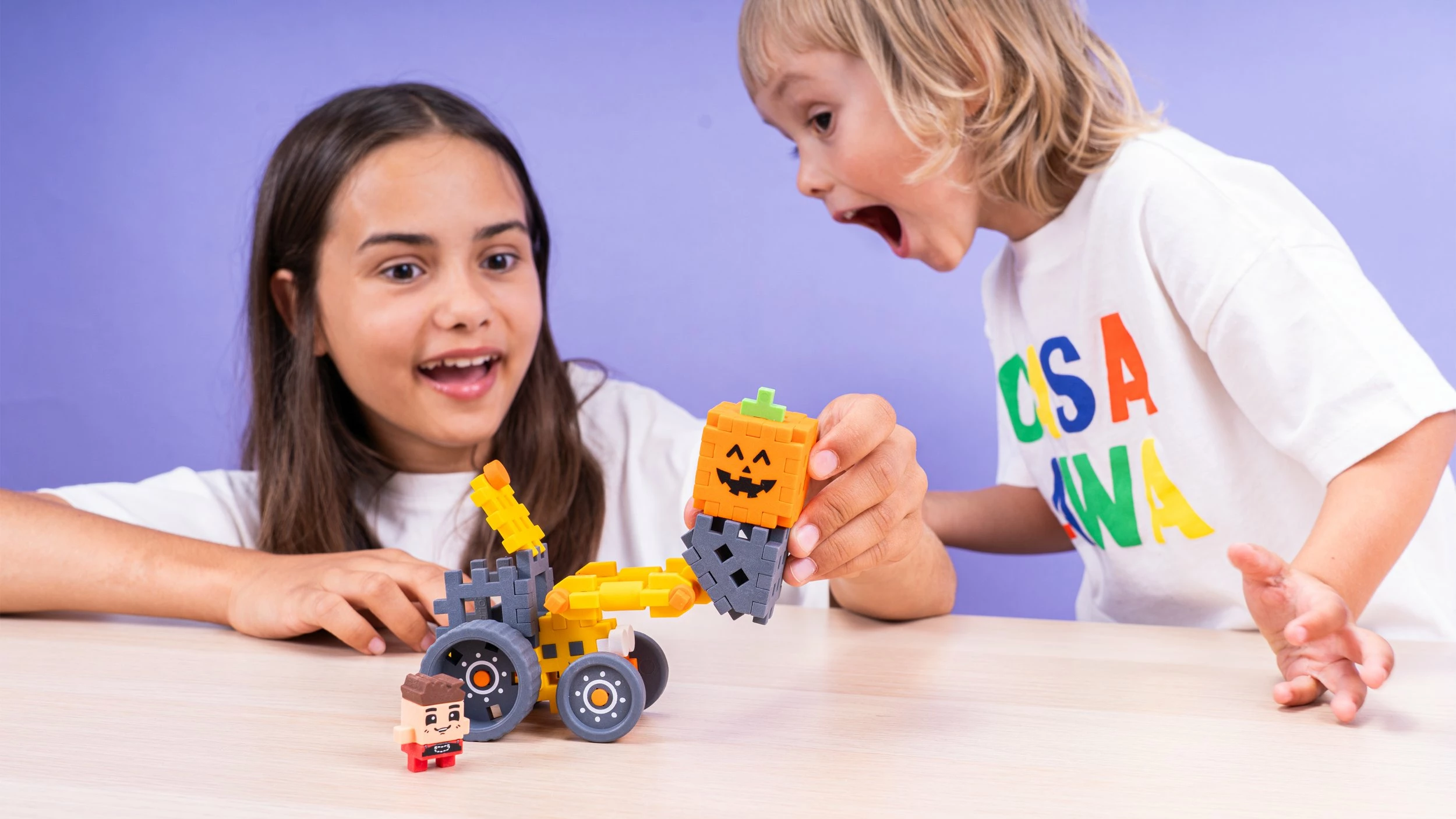 Blloqe ndërtimi Marioinex Mini Waffle Farmer Excavator, 50 elemente
