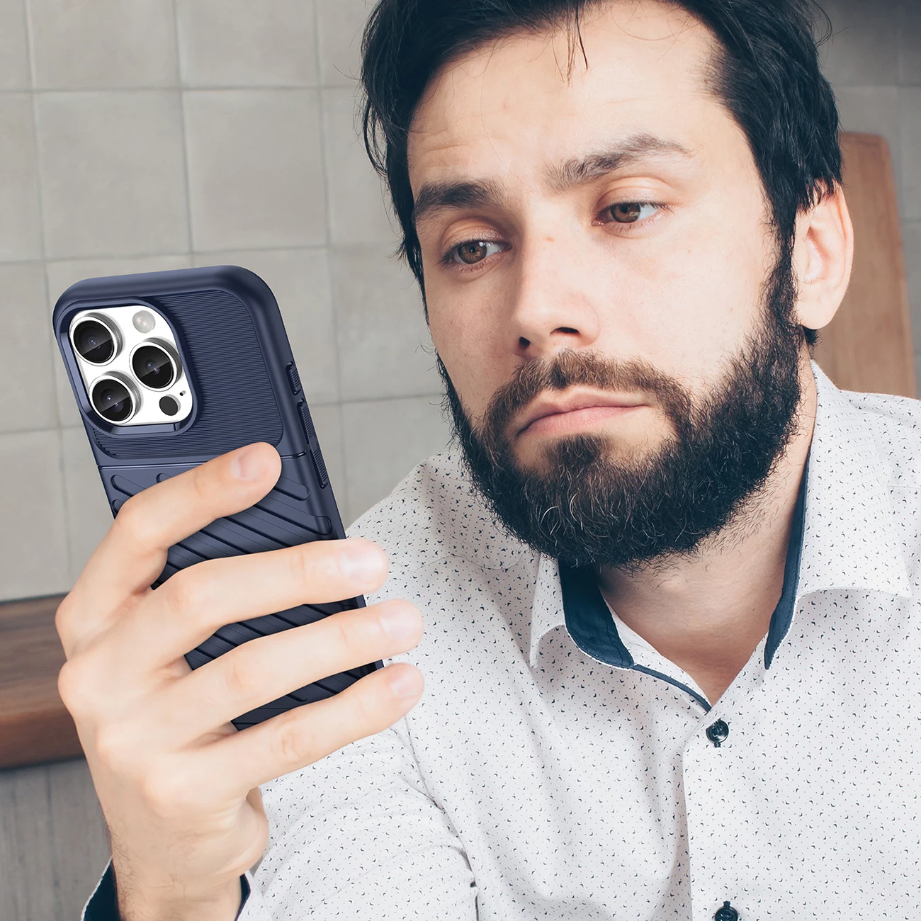 Mbështjellës Hurtel Thunder Case për iPhone 16 Pro Max, TPU, Blu